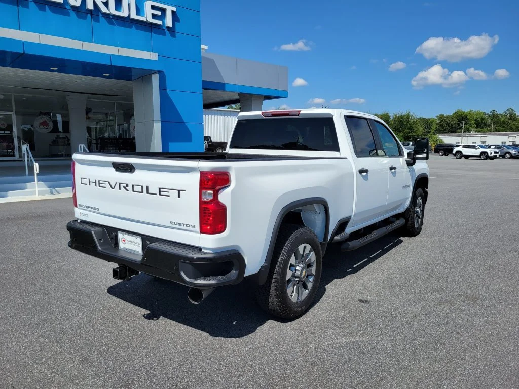 New 2026 Summit White Chevrolet Custom image 6