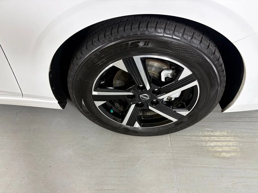 Used 2025 White Nissan SV image 10