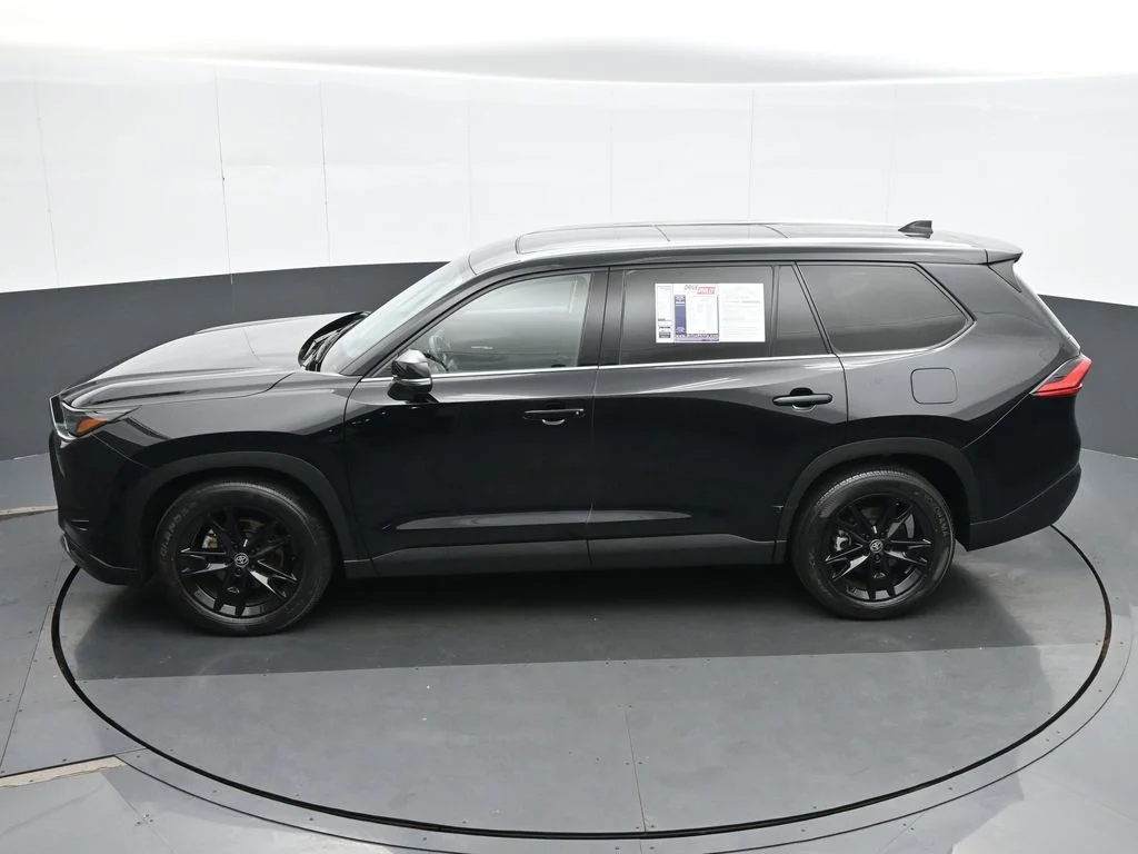 Used 2024 Black Toyota Platinum image 19