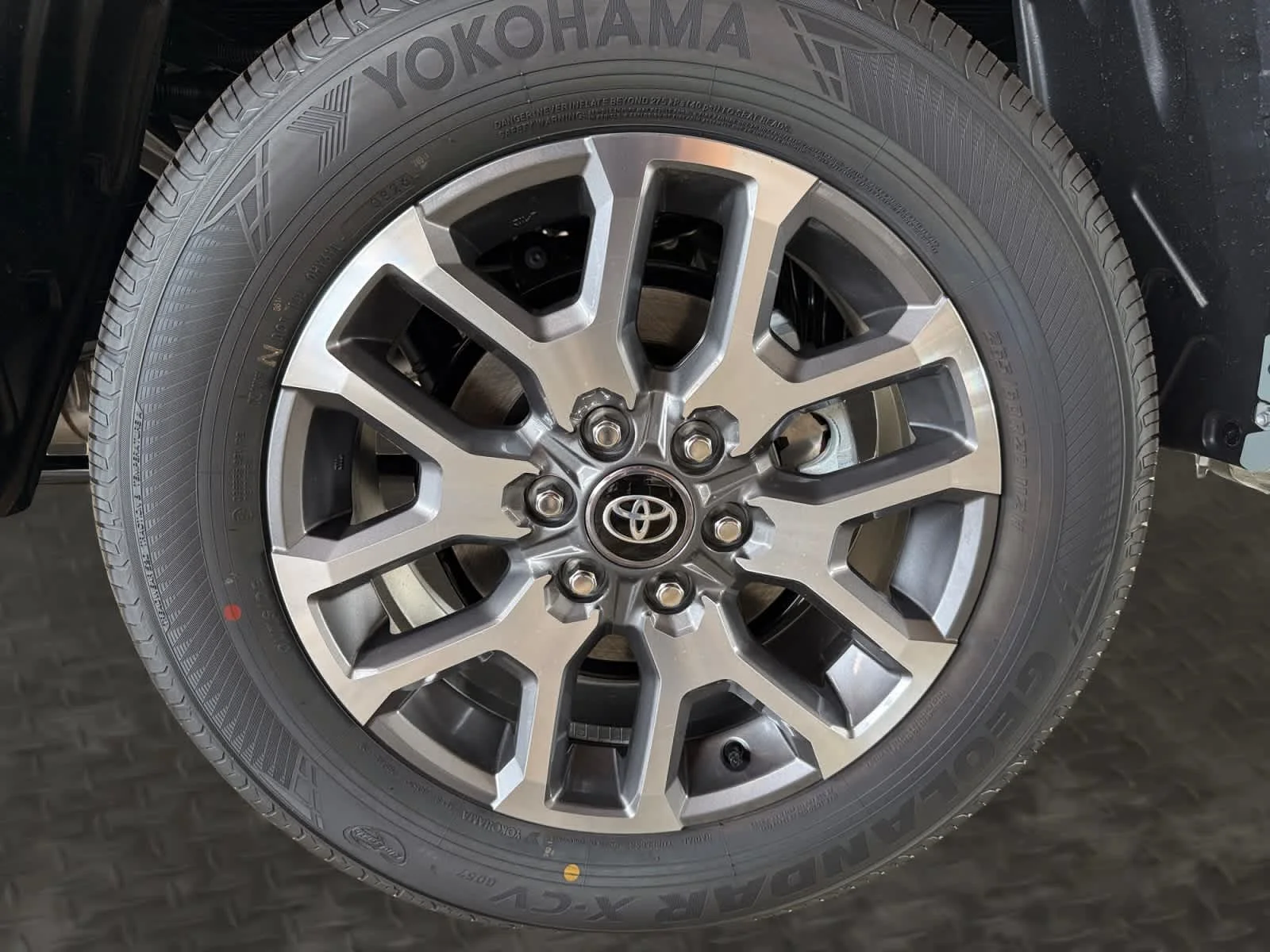 2026 Toyota Tundra 1794 Edition - Photo 9