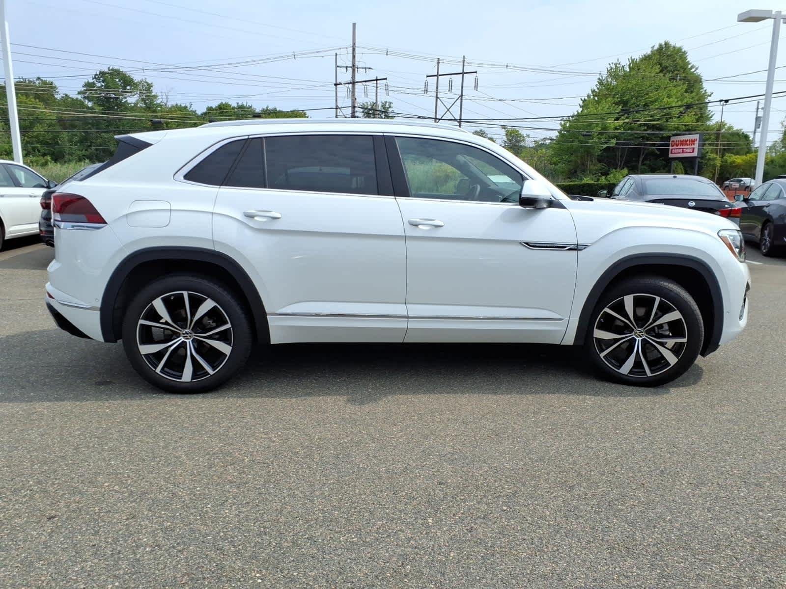 Used 2024 WHITE Volkswagen 2.0T SEL Premium R-Line image 4