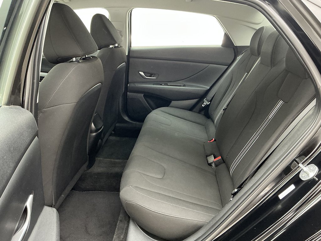 Used 2022 Phantom Black Hyundai SEL image 18