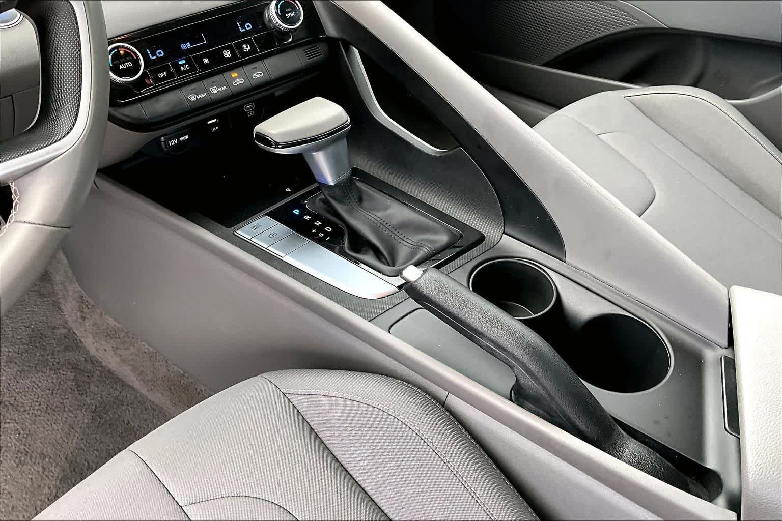 Used 2025 Amazon Gray Hyundai SEL Sport image 15