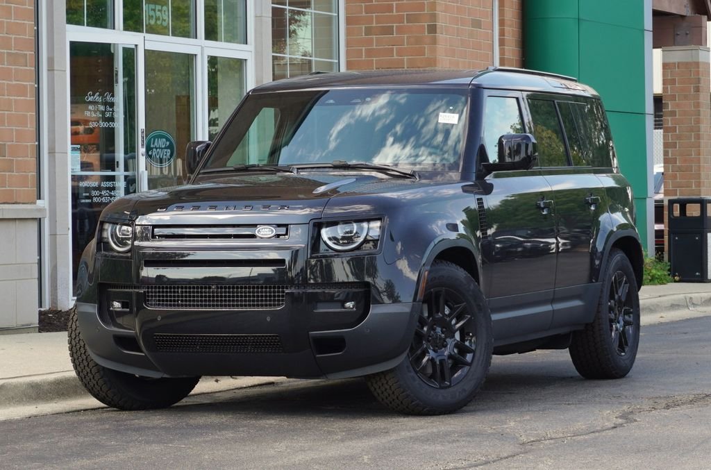 New 2026 Santorini Black Land Rover S image 1