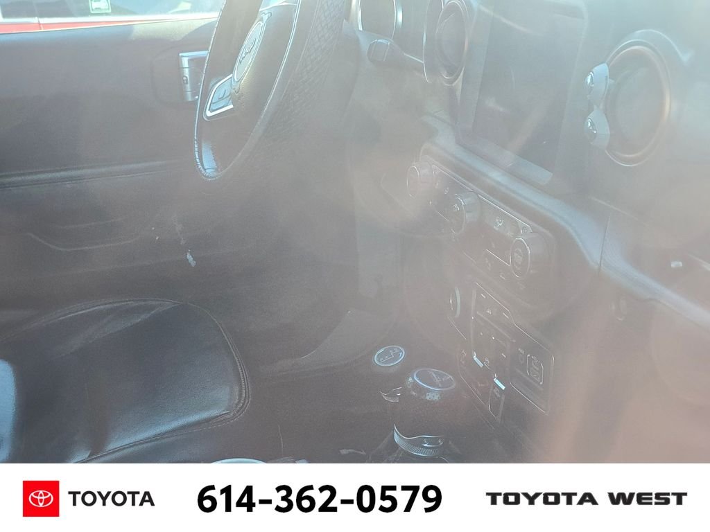 Used 2020 Beige Jeep Mojave image 12