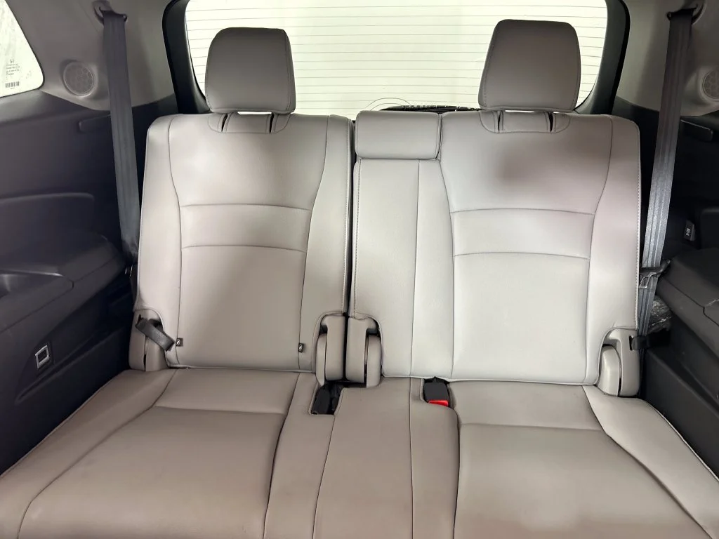Used 2019 Silver Honda Touring image 21