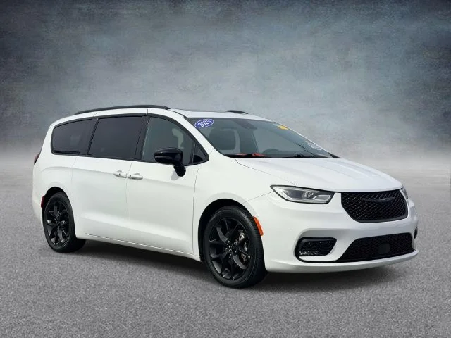 2025 Chrysler Pacifica