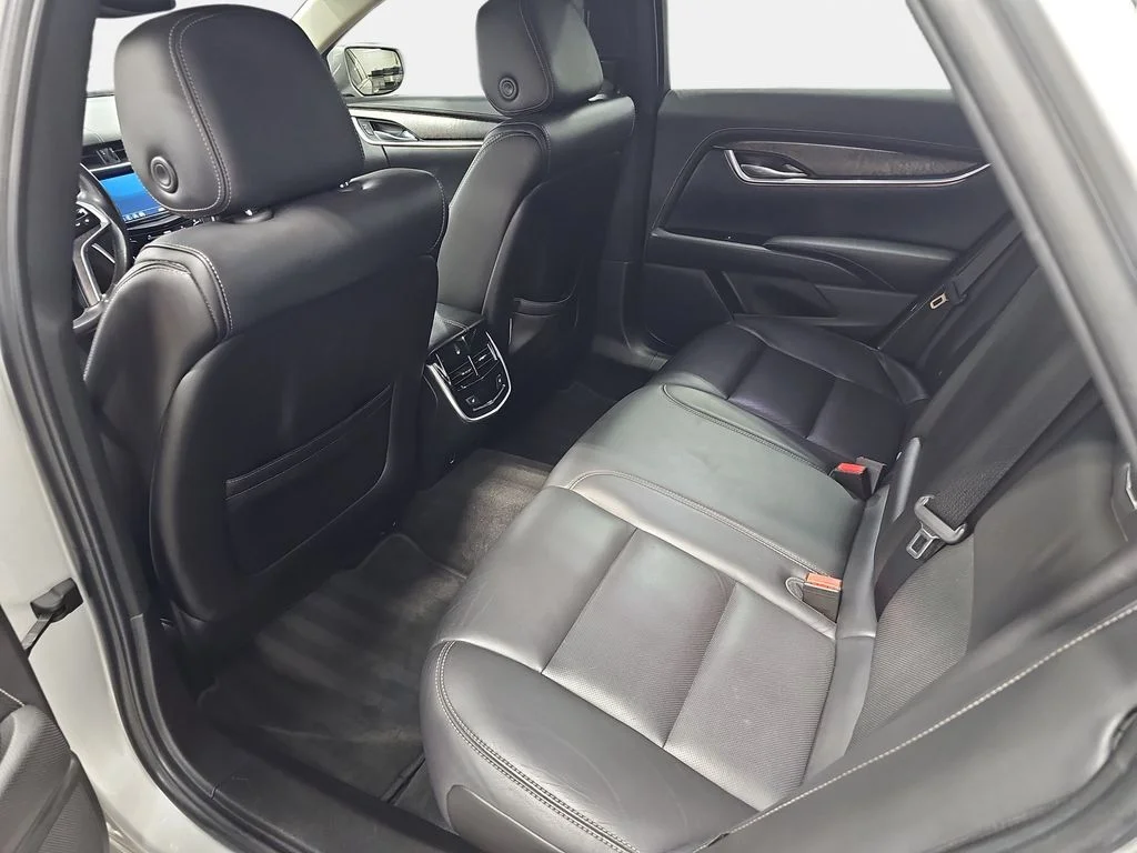 Used 2018 Silver Cadillac Luxury image 13