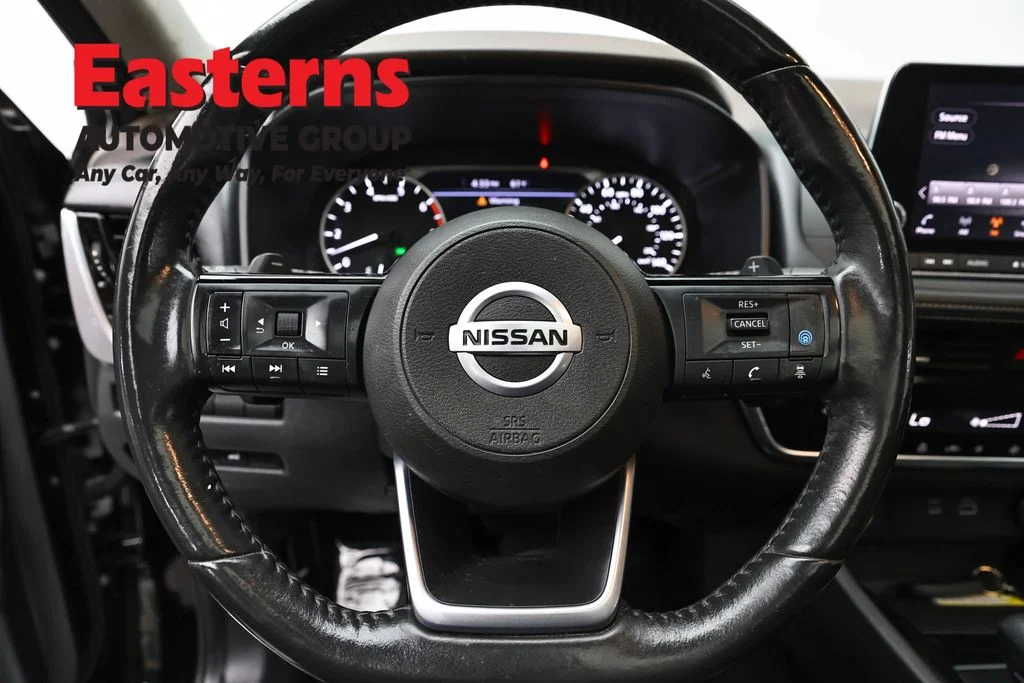 Used 2021 Black Nissan SV image 10