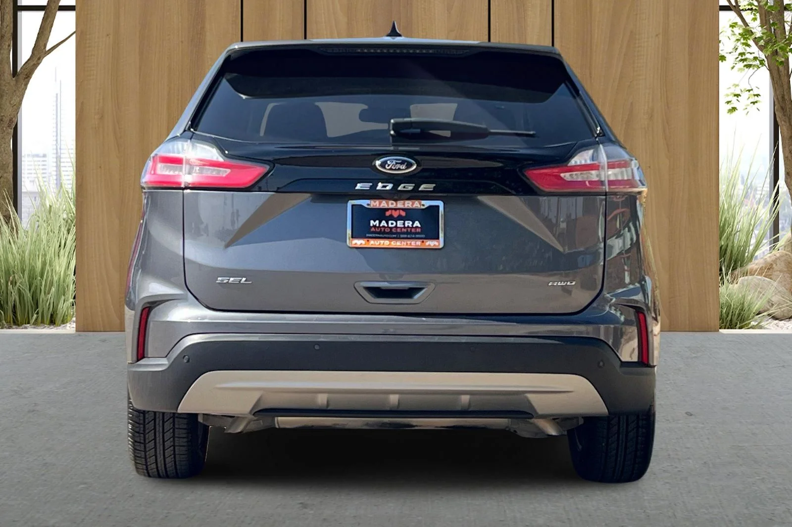 Used 2024 Gray Ford SEL image 5