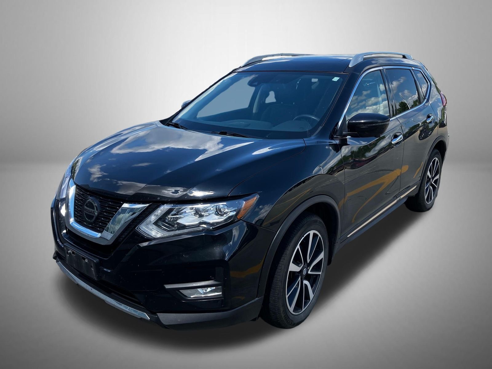 Used 2019 Black Nissan SL image 1