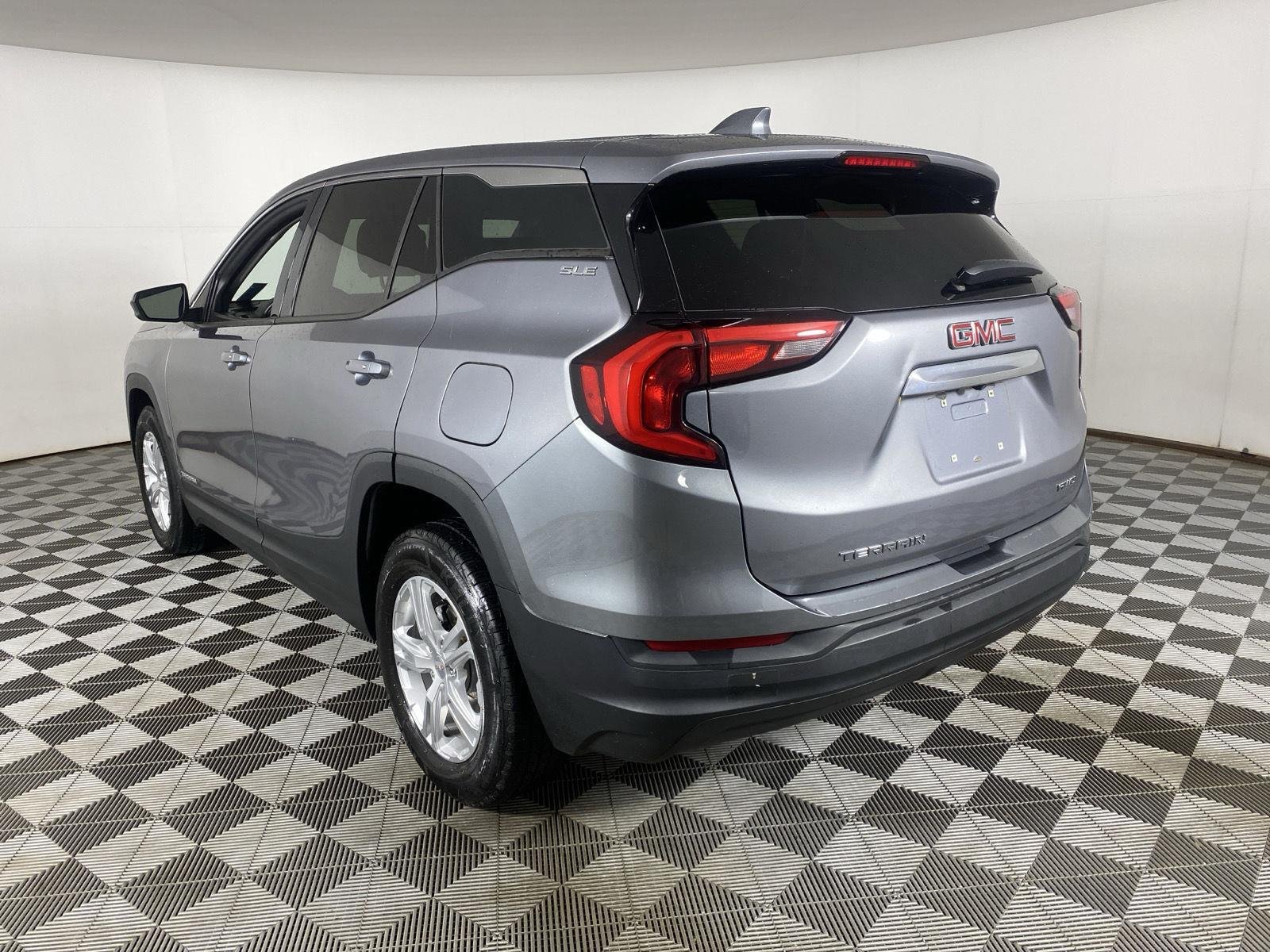Used 2019 Satin Steel Metallic GMC SLE image 5