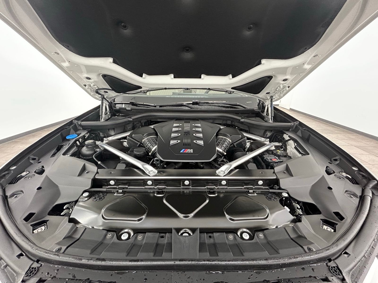 New 2026 Alpine White BMW M60i image 46