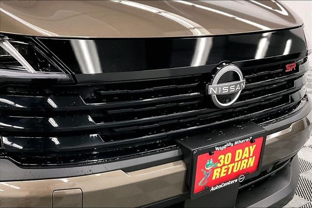 New 2026 Canyon Bronze Nissan SR image 15