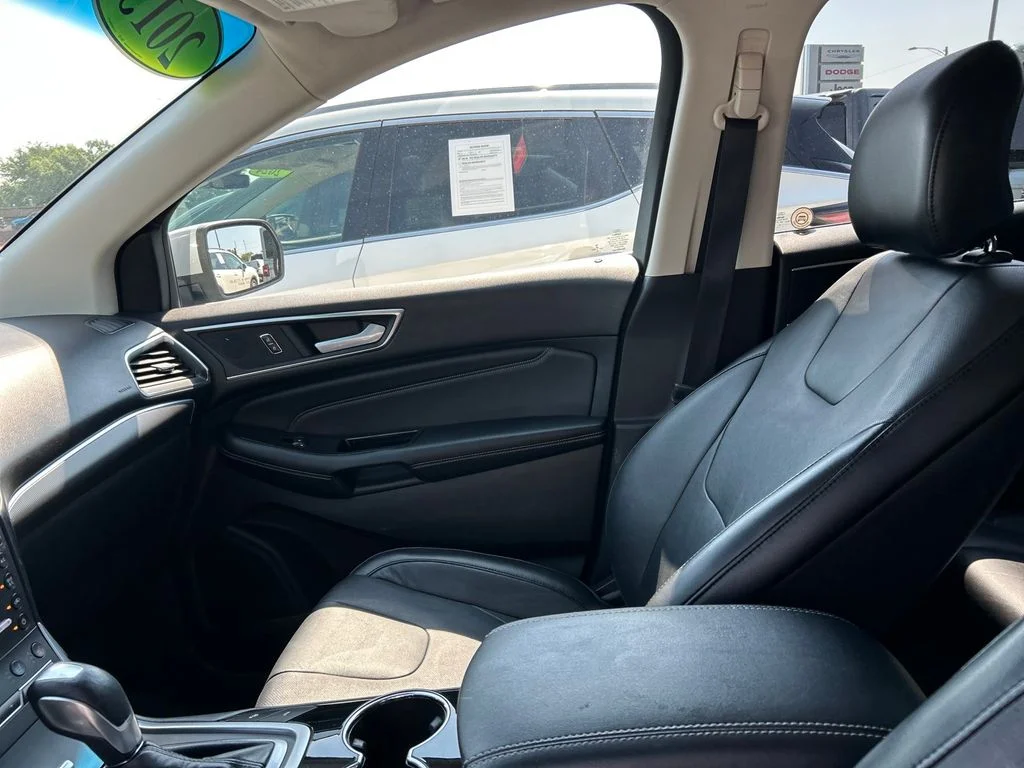 Used 2015 White Ford Titanium image 24