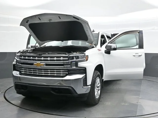Used 2020 White Chevrolet LT image 30