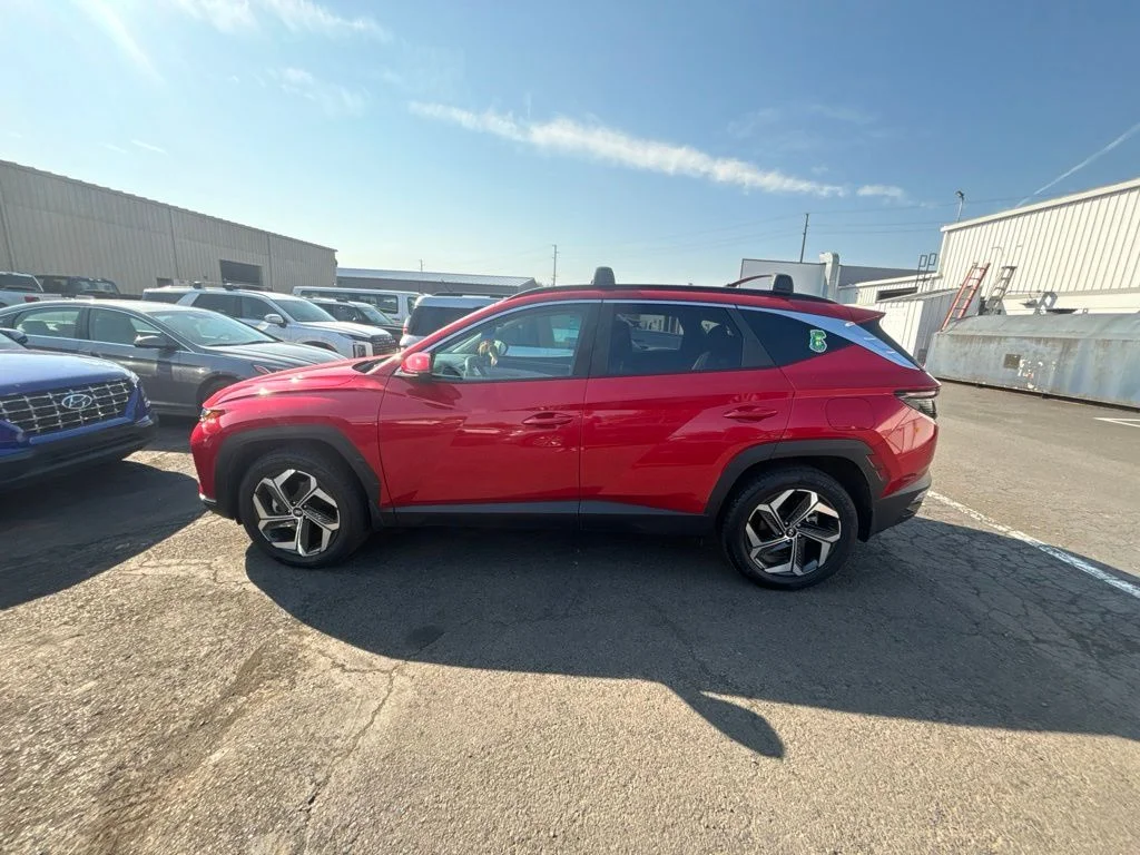 Used 2023 Red Hyundai SEL image 6