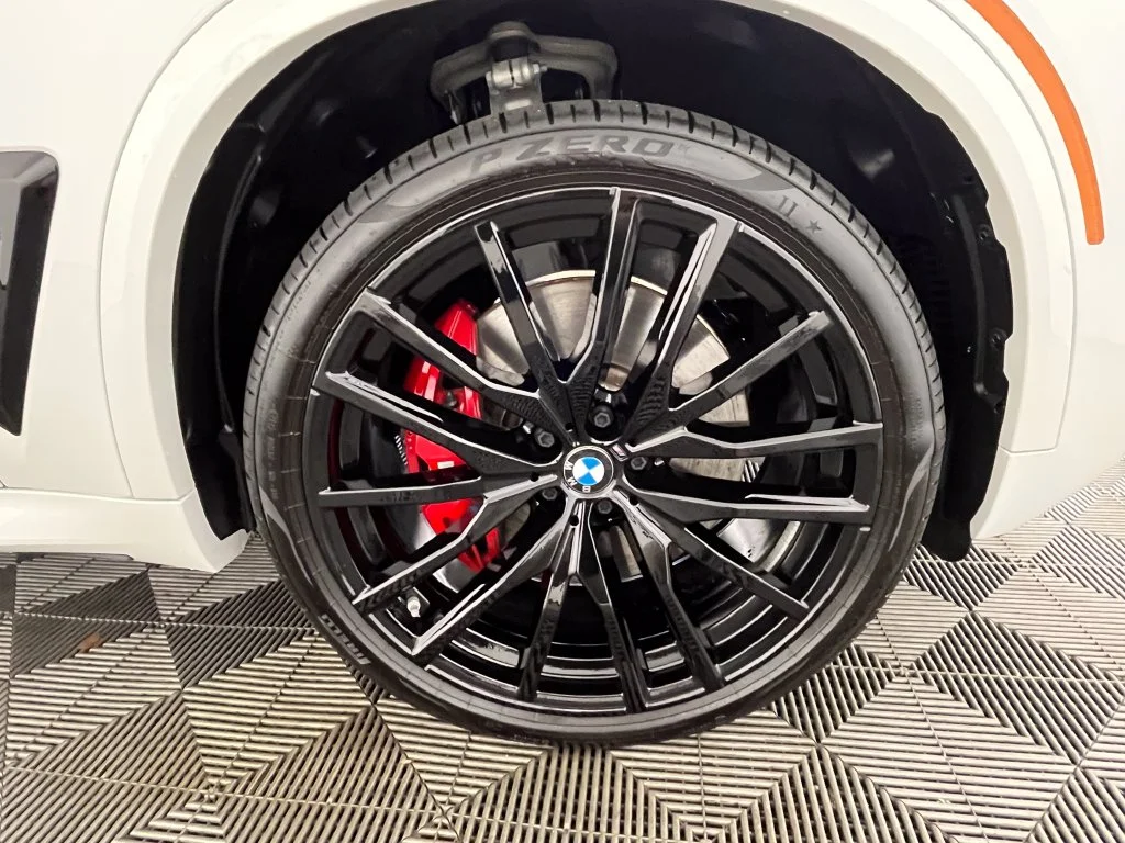 Certified Used 2025 White Metallic BMW M60i image 16