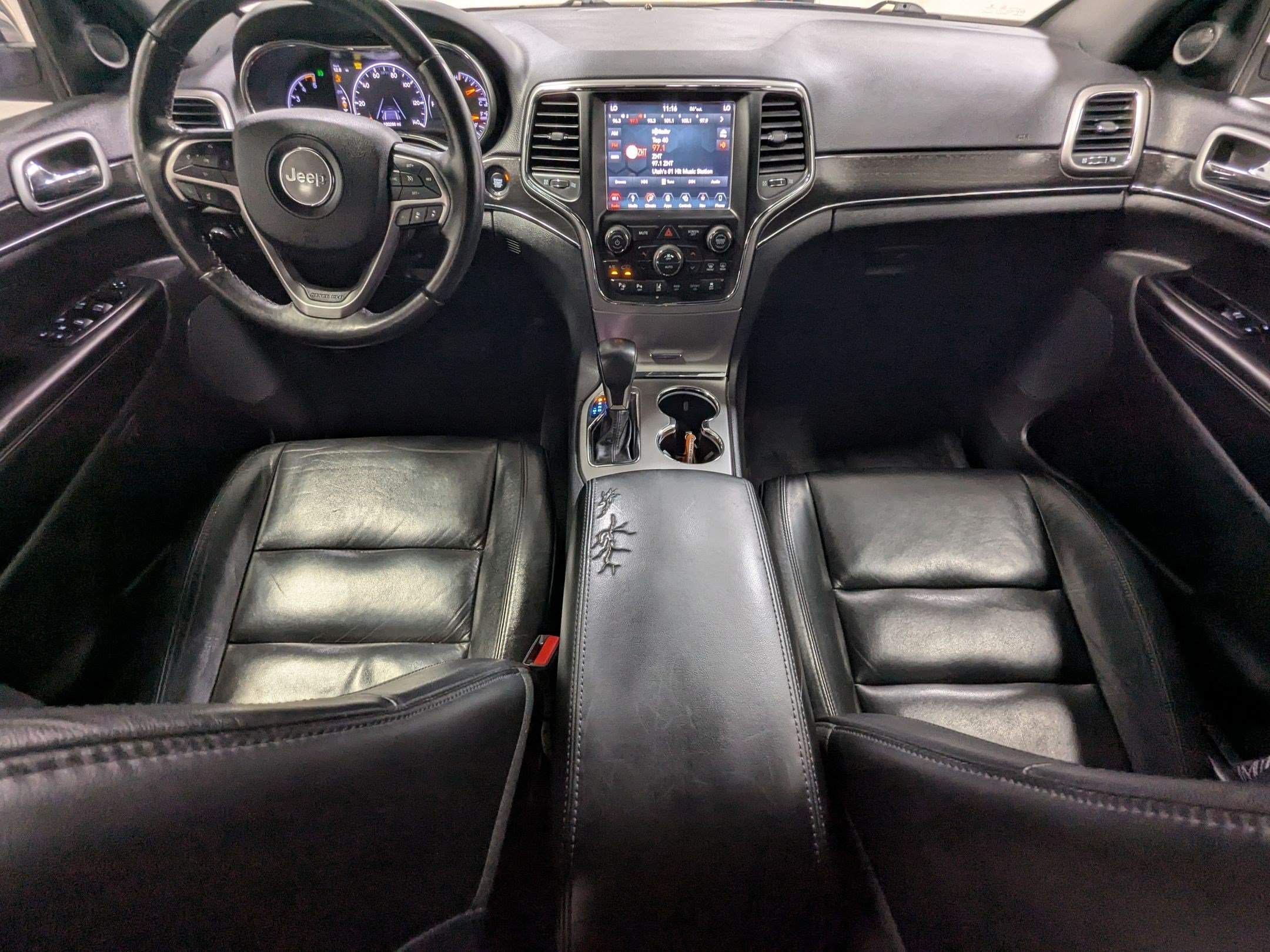 Used 2018 Granite Crystal Metallic Clearcoat Jeep Limited image 18