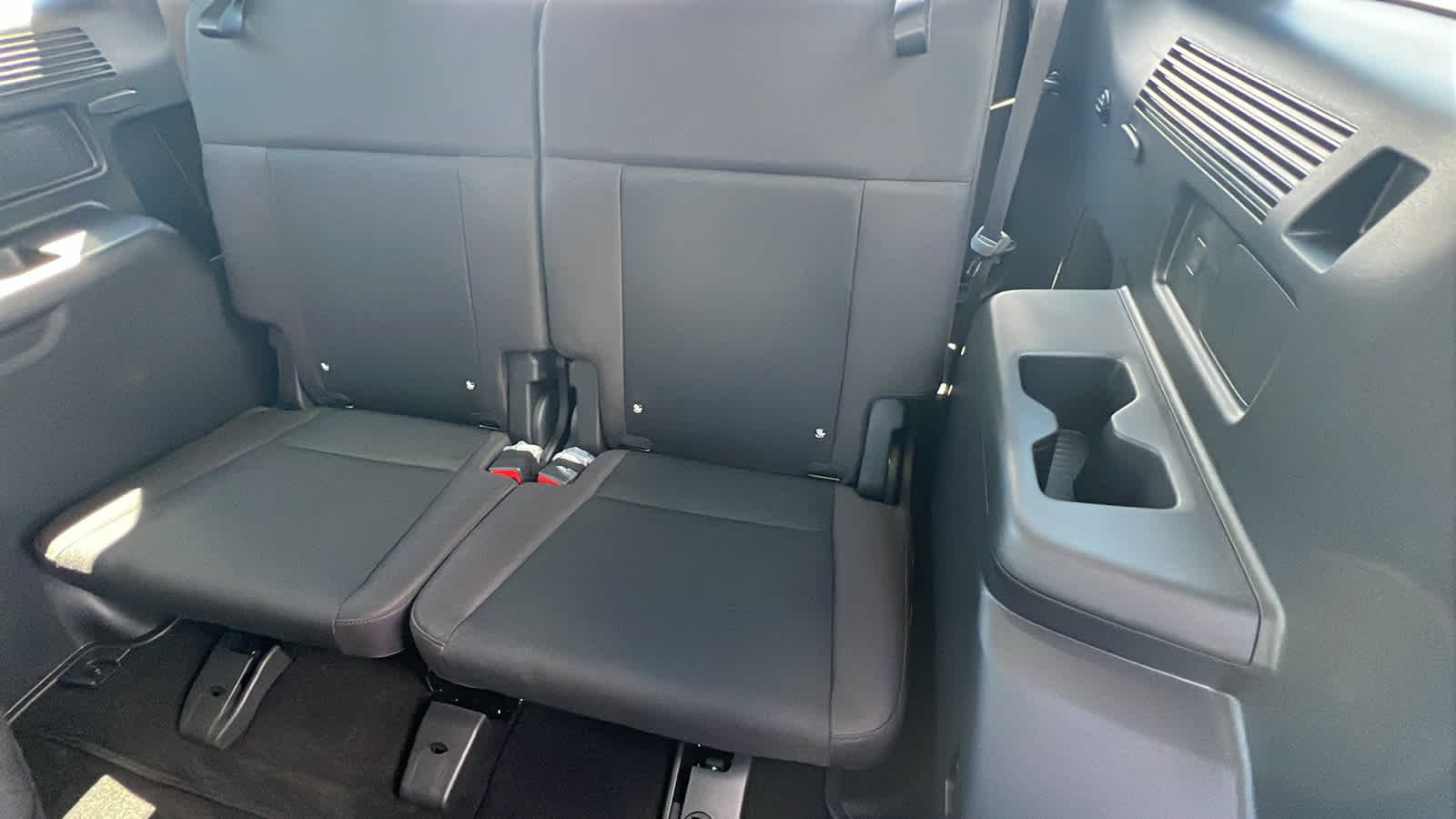 New 2026 Serenity White Hyundai SE AWD image 31