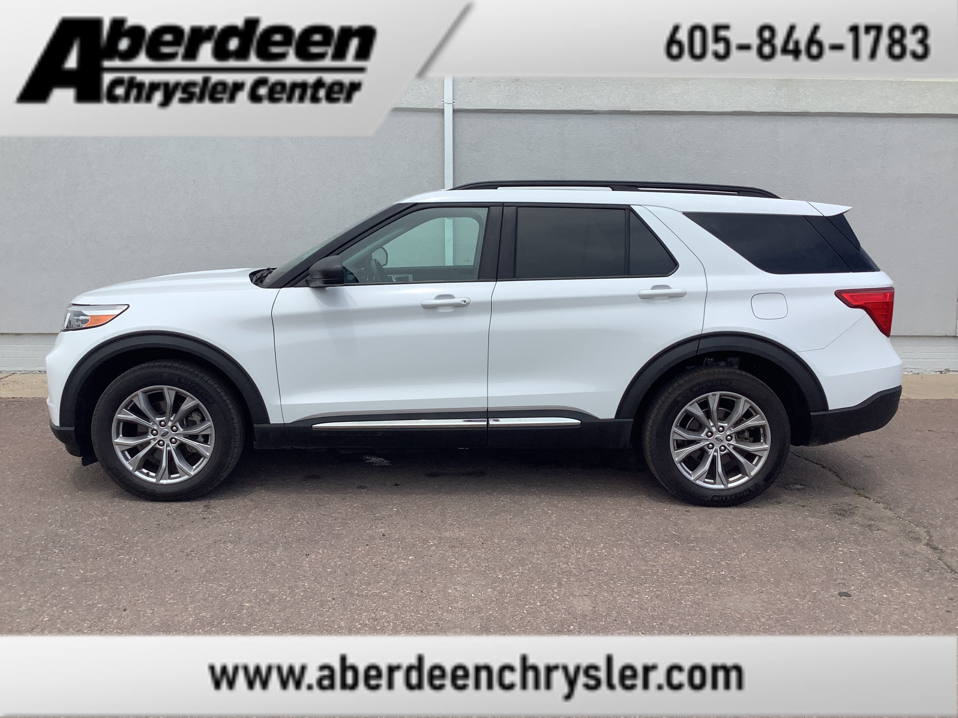 Used 2022 White Ford XLT image 1