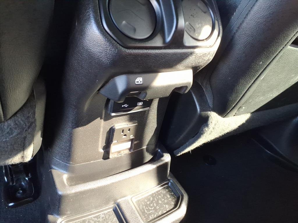 2018 Jeep Wrangler Unlimited Sahara photo 4