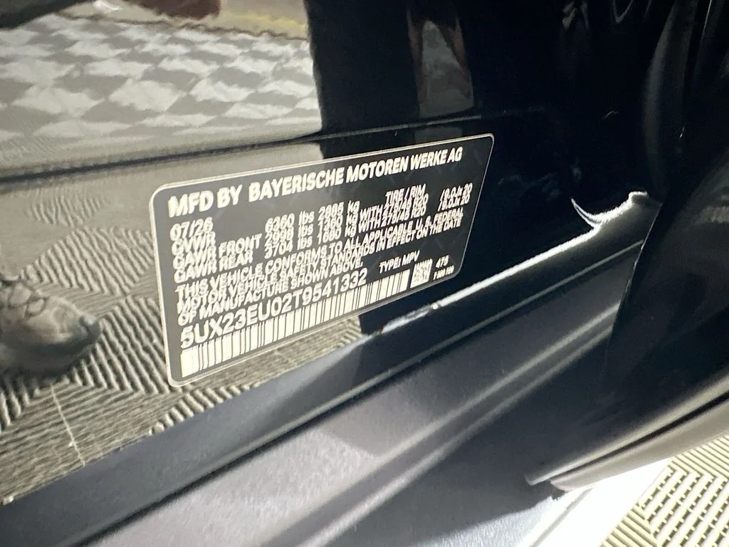 New 2026 Black Sapphire Metallic BMW xDrive40i image 10