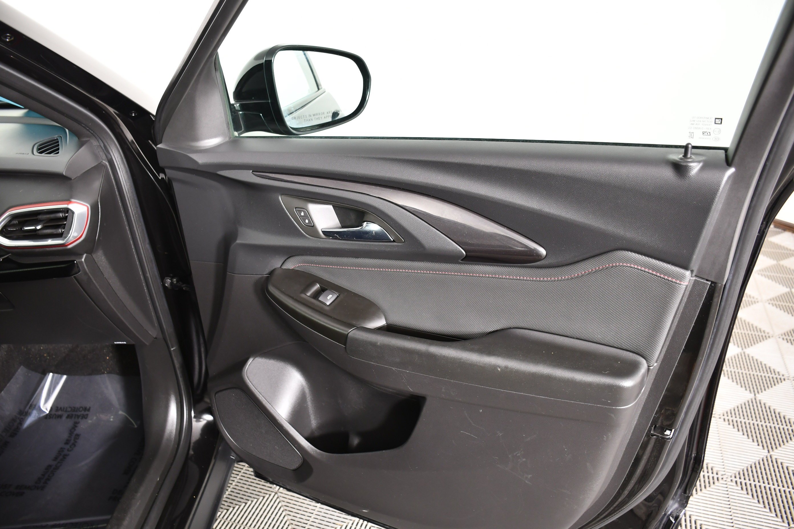 Used 2023 Mosaic Black Metallic Chevrolet RS image 41