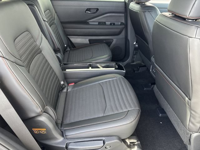 New 2026 Boulder Gray Pearl / Super Black Two-tone Nissan Rock Creek image 23