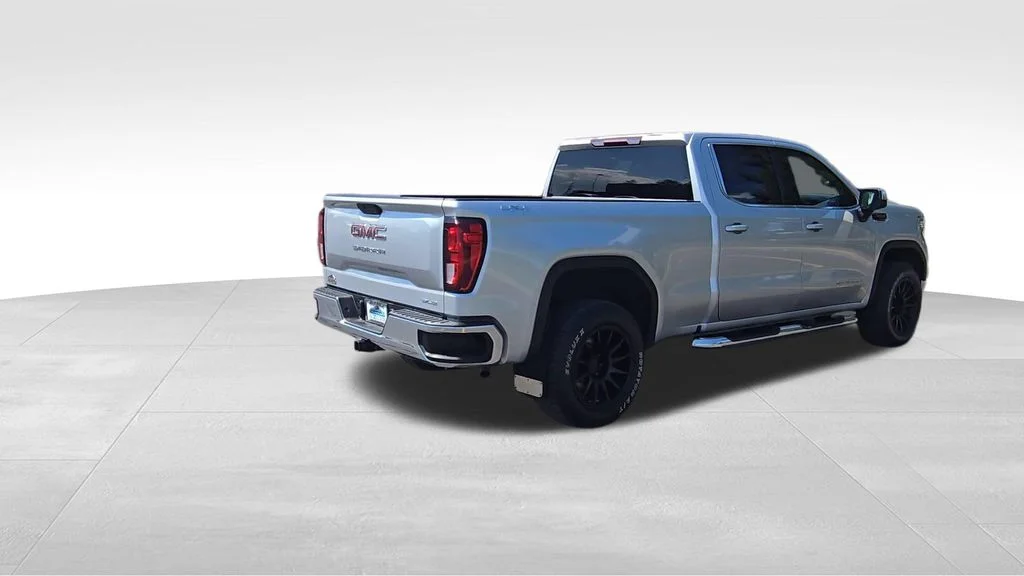 Used 2021 Gray GMC SLE image 8