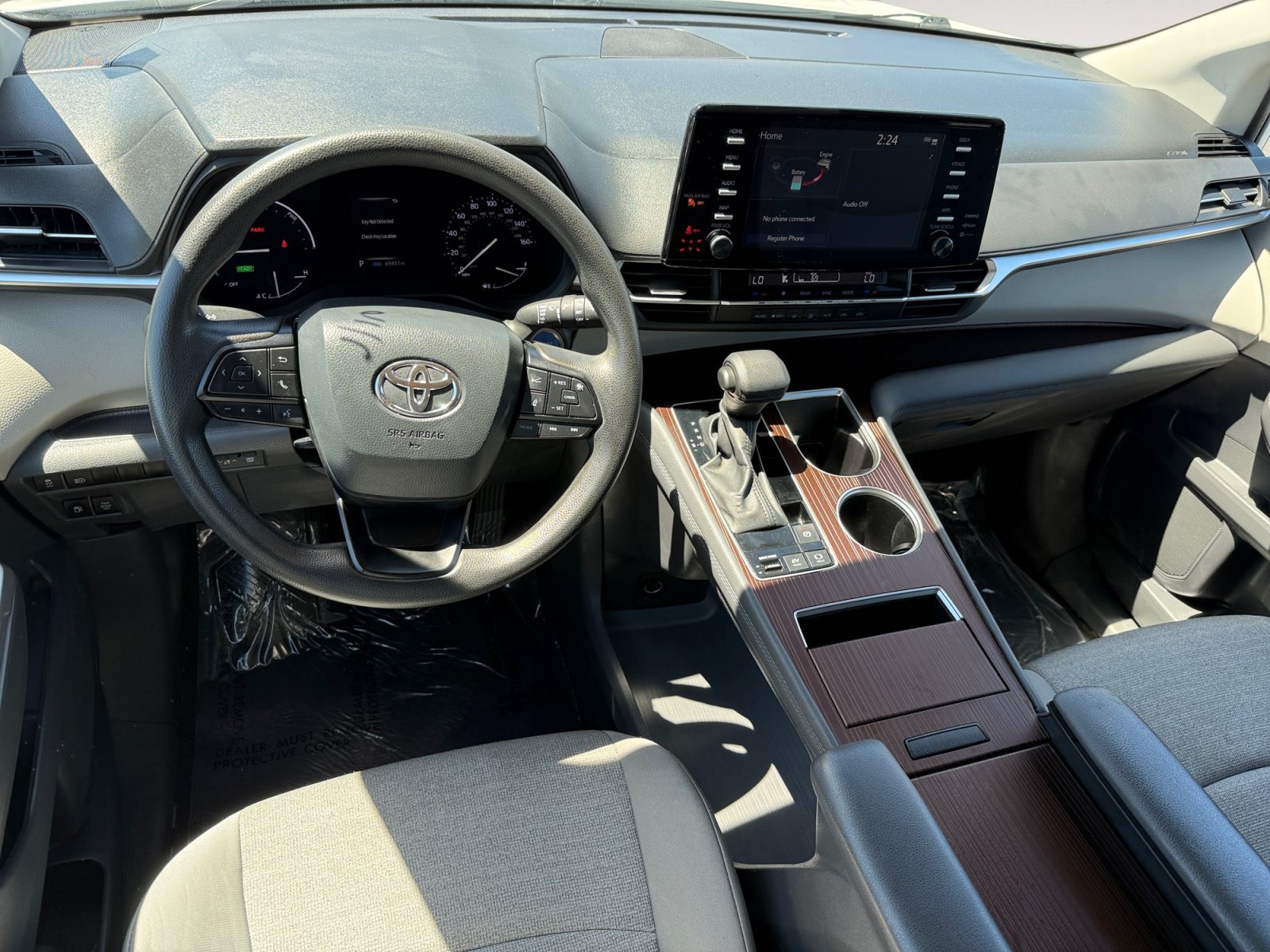 Used 2024 Ice Toyota LE image 15