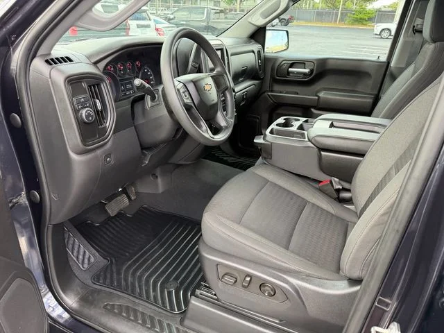 Used 2023 Gray Chevrolet Custom image 11