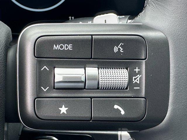 New 2026 Creamy White Pearl Hyundai SEL 7P image 23