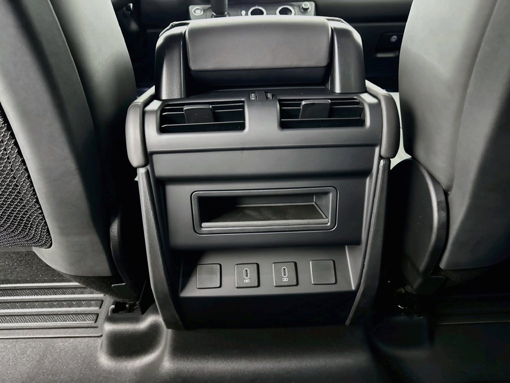 New 2026 Fuji White Land Rover X-Dynamic SE image 26