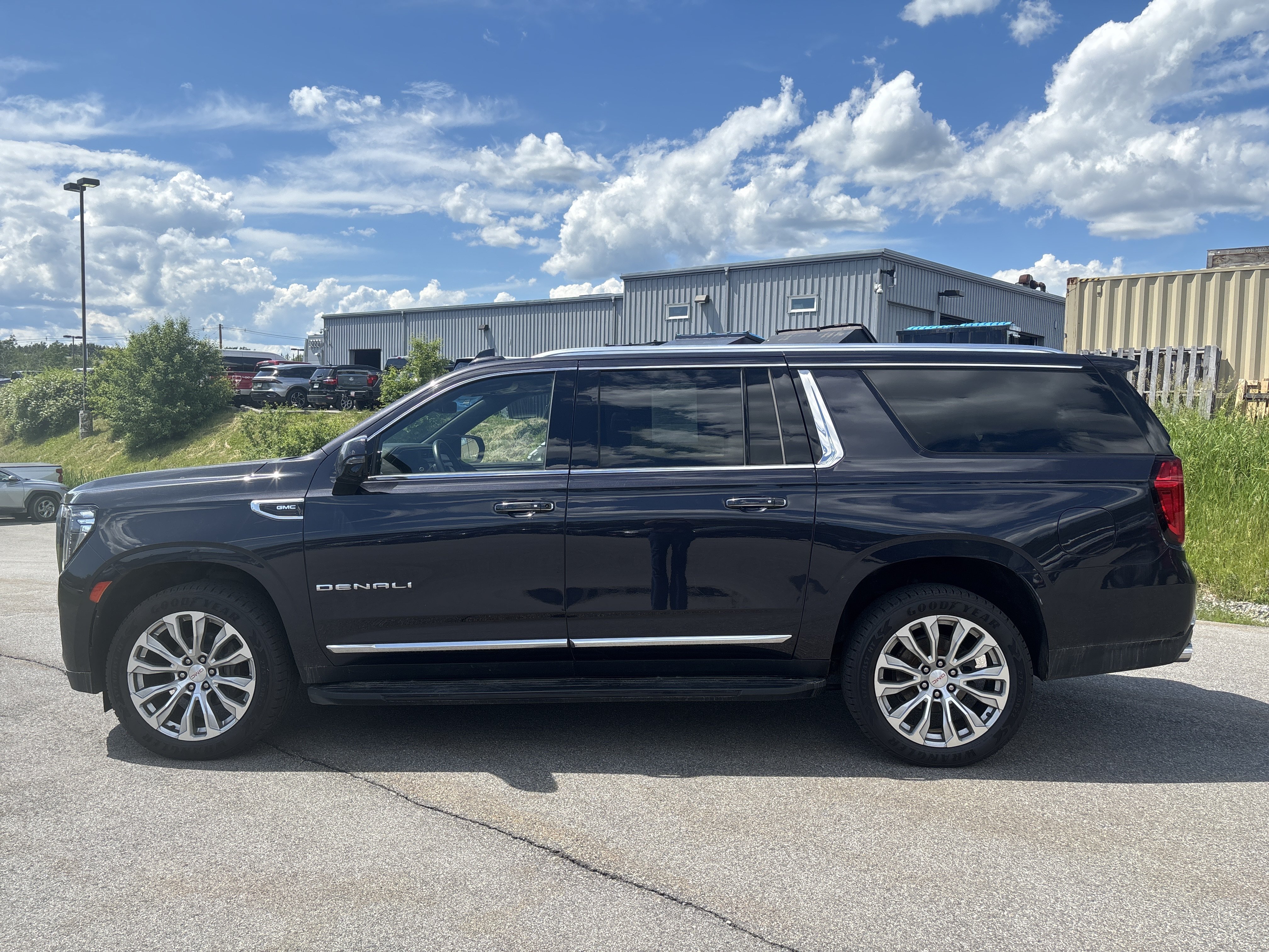 Used 2023 Titanium Rush Metallic GMC Denali image 2