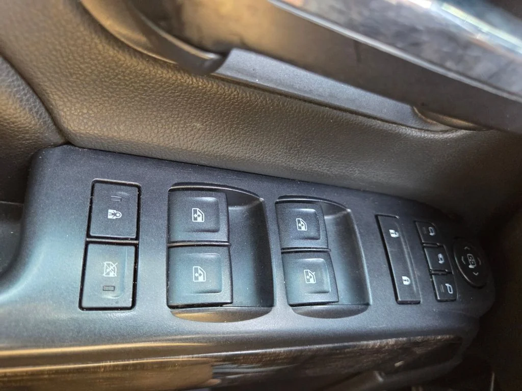 Used 2015 Black GMC Denali image 19