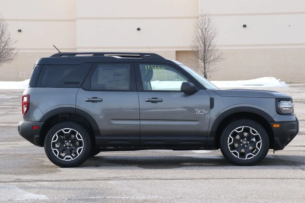 New 2025 Carbonized Gray Metallic Ford Outer Banks® image 10