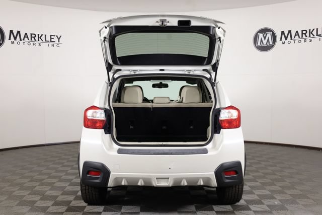 Used 2014 White Subaru 2.0i Limited image 9