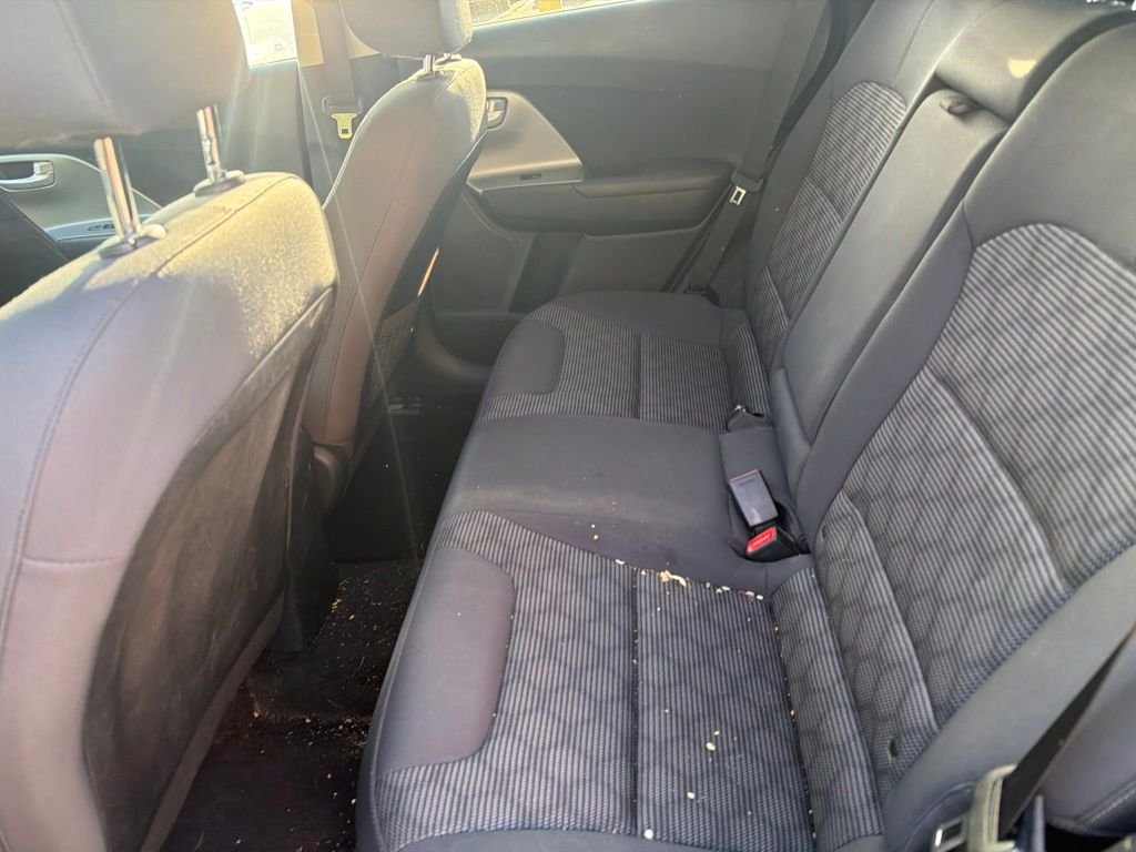 Used 2018 Metal Stream Kia LX image 21