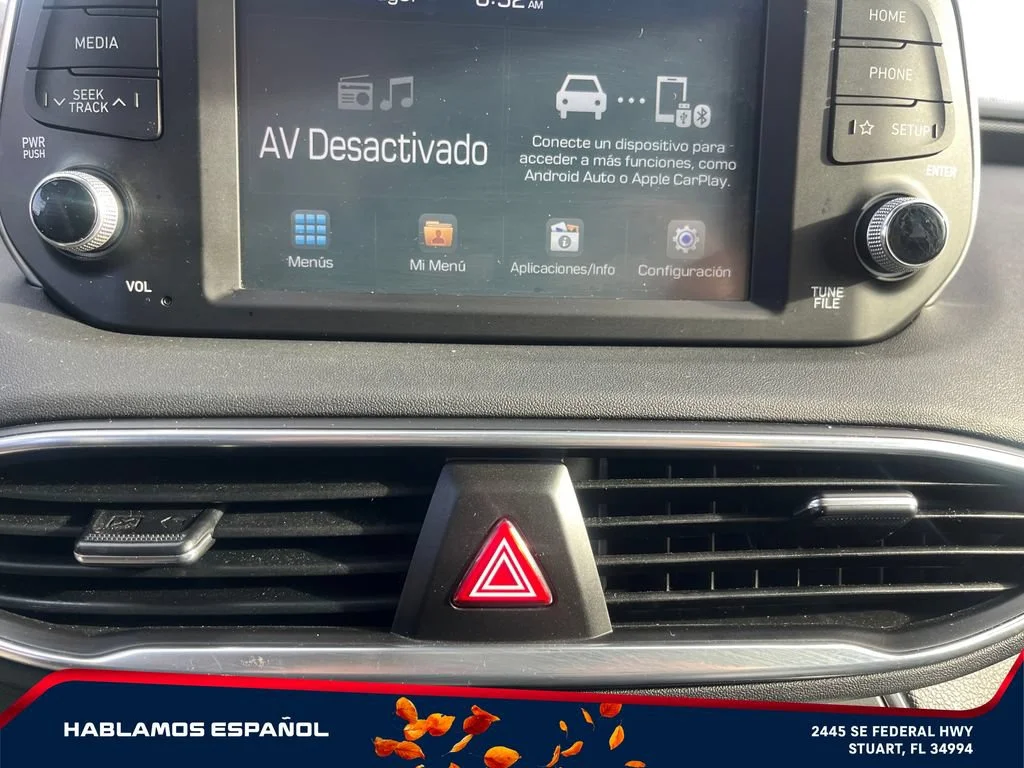 Used 2020 Red Hyundai SE image 22