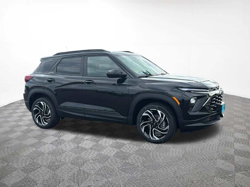 New 2026 Mosaic Black Metallic Chevrolet RS image 5