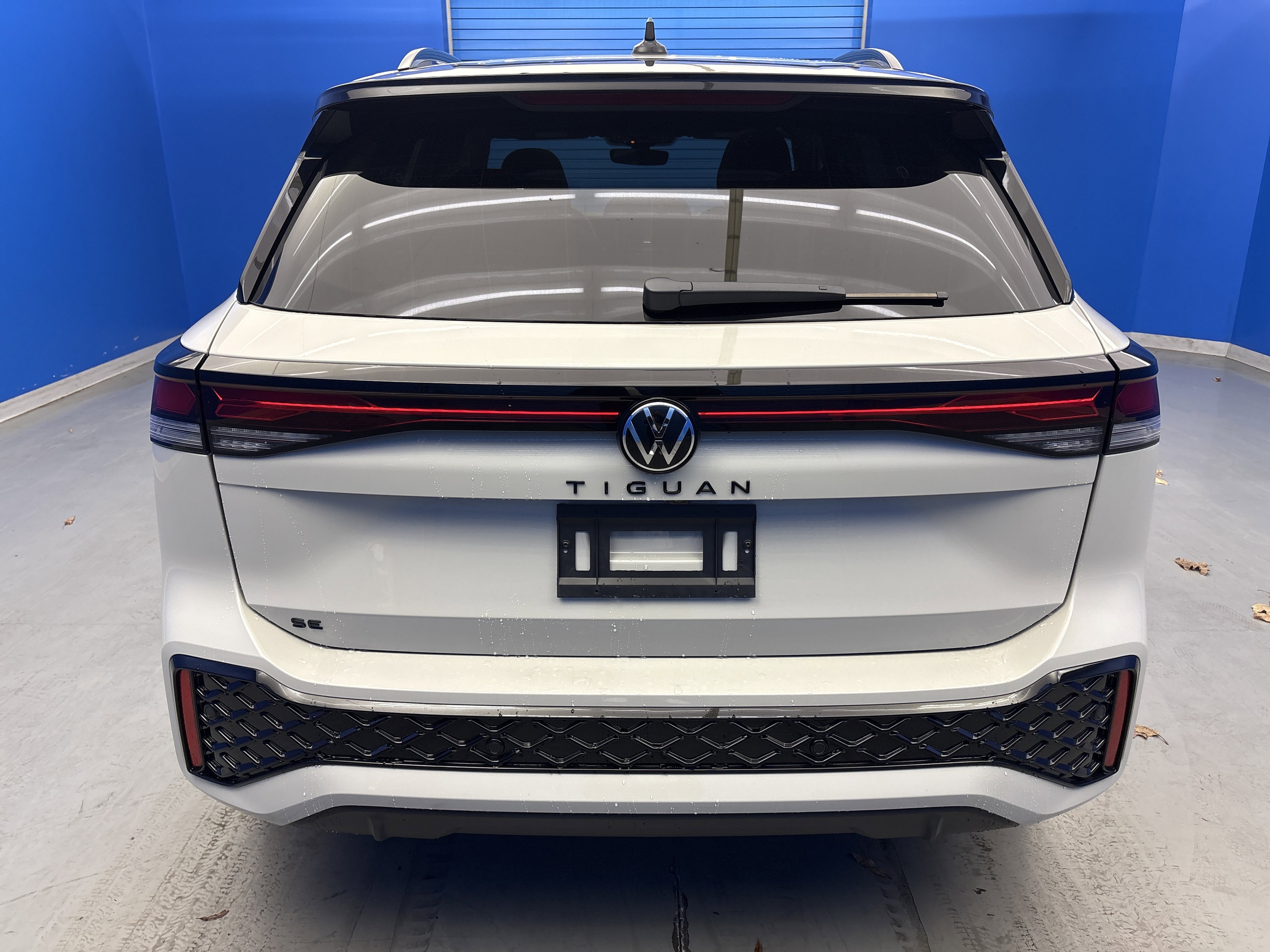 New 2026 Sandstone Volkswagen SE R-Line Black image 6