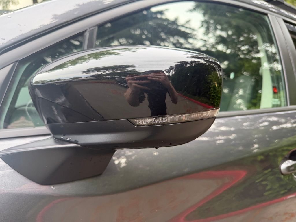 Used 2024 Magnetite Gray Metallic Subaru Onyx Edition image 8