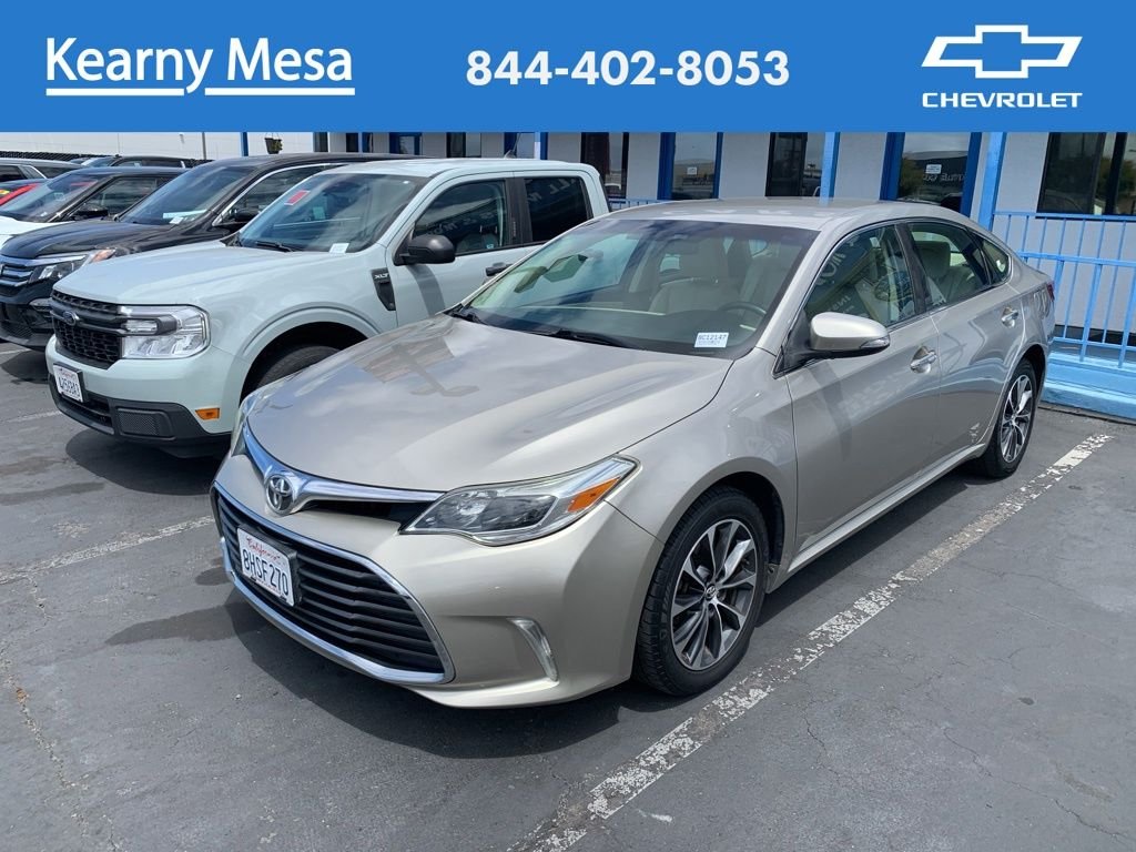2016 Toyota Avalon XLE's photo