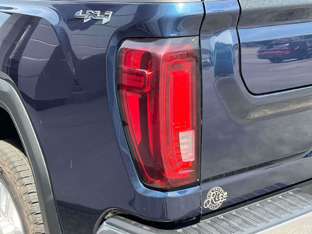 Certified Used 2021 PACIFIC BLUE METALLIC GMC SLT image 10