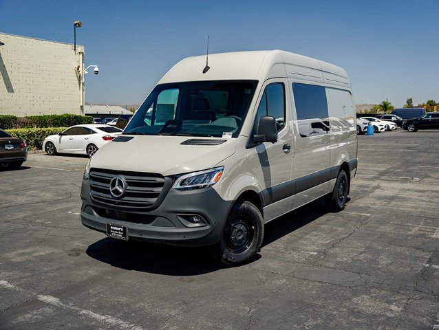 2026 Mercedes-Benz Sprinter Crew Van 2500 Standard Roof I4 Diesel HO 144 RWD