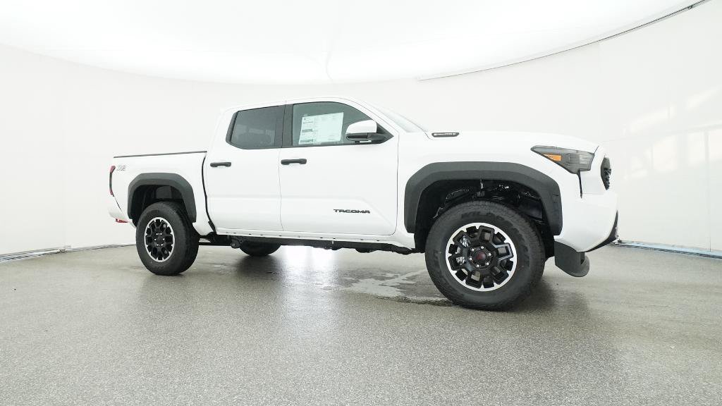 Used 2025 White Toyota  image 28