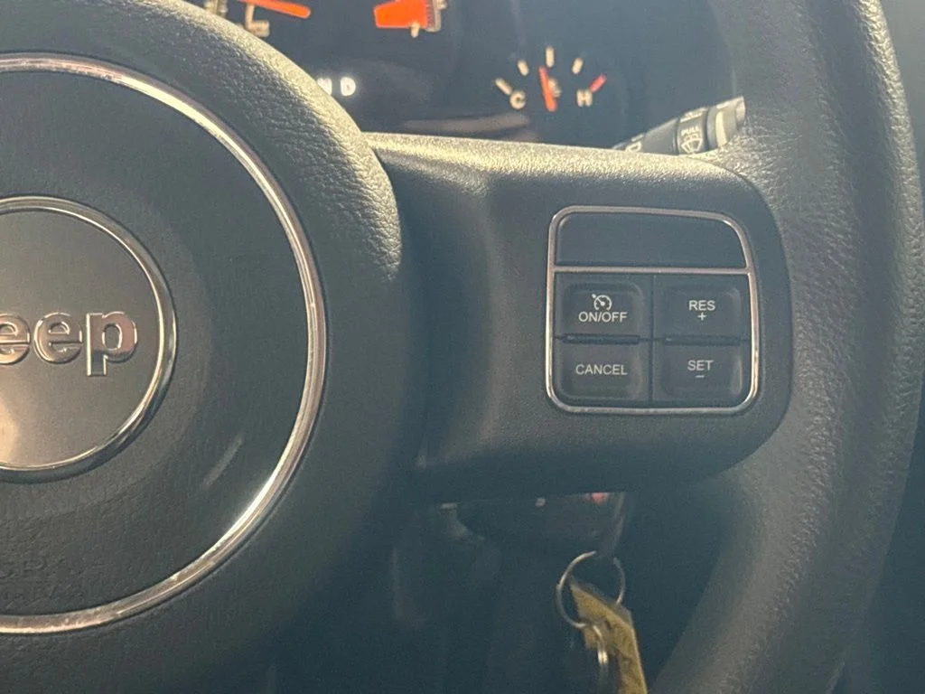 Used 2015 Bright White Clearcoat Jeep Sport image 17