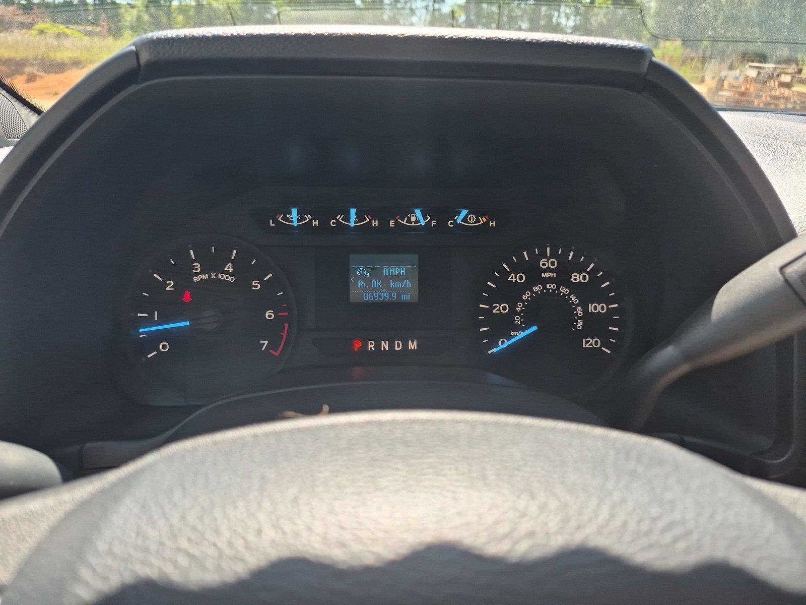 Used 2020  Ford XL image 21