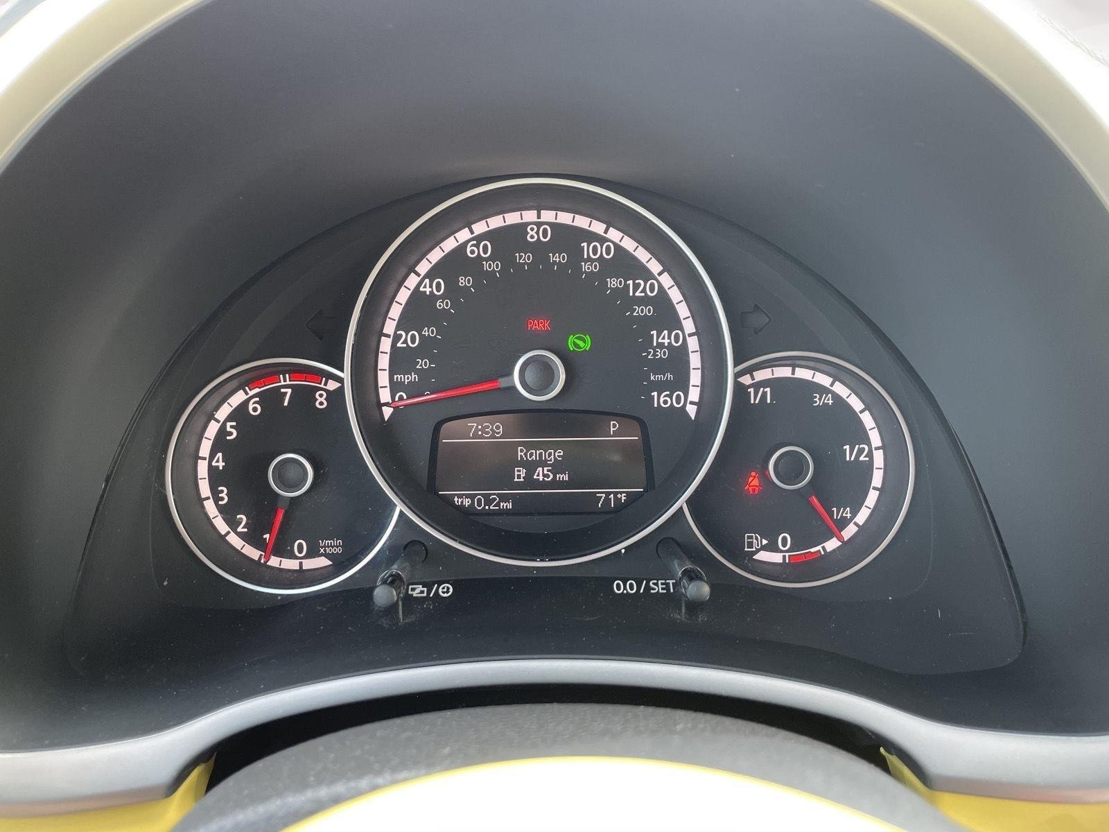 Used 2014 Yellow Rush Volkswagen 1.8T image 2